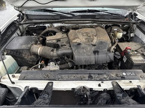 Used 2017 Toyota Tacoma TRD Sport image 19