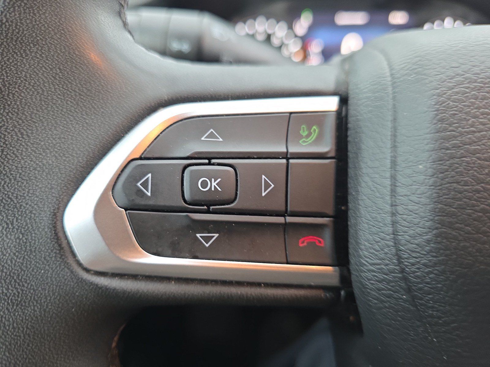 Used 2024 Jeep Compass Latitude AWD/4WD image 24