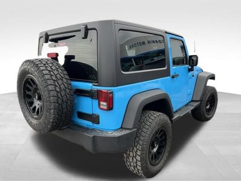 Used 2018 Jeep Wrangler Sport w/ Connectivity Group AWD/4WD image 6