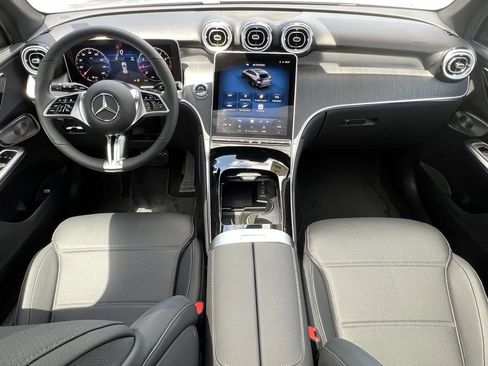 Certified 2025 Mercedes-Benz GLC 300 4MATIC image 25