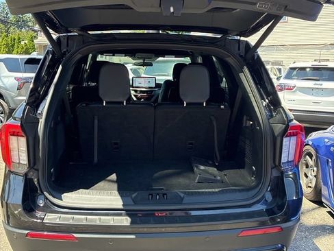 Used 2025 Ford Explorer ST-Line AWD/4WD image 9
