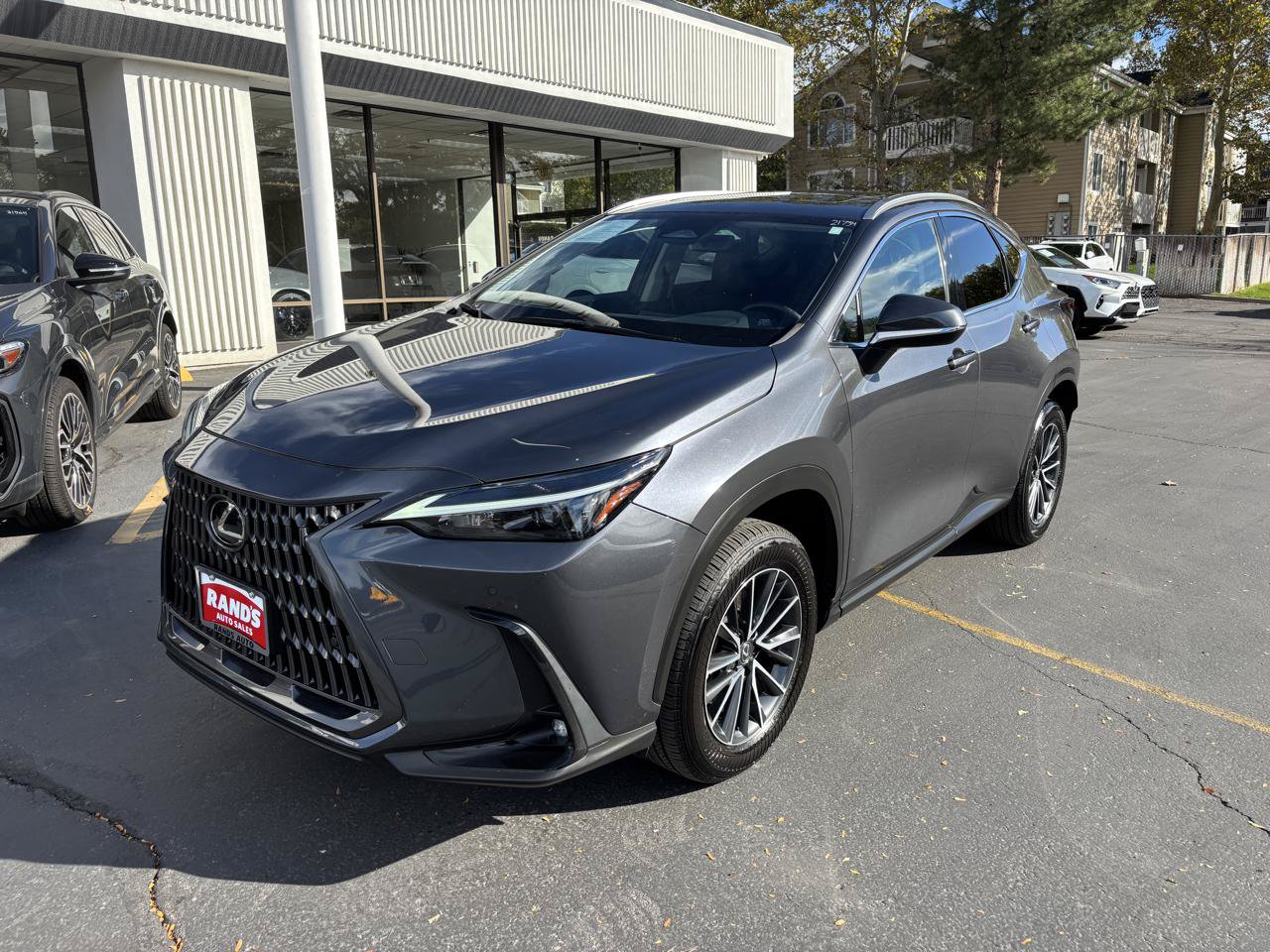 Used 2025 Lexus NX 350h AWD w/ Accessory Package (Z2) image 17