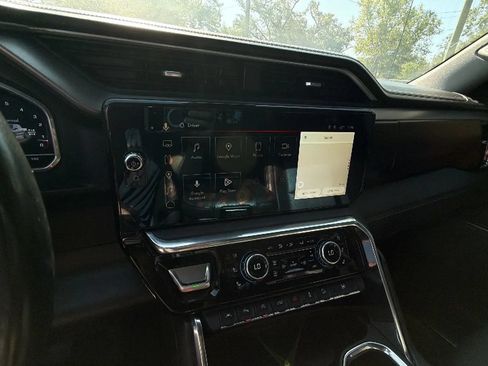 Used 2023 GMC Sierra 1500 Denali w/ Denali Reserve Package AWD/4WD image 22