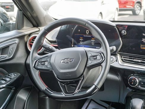 Used 2025 Chevrolet Trax RS w/ Driver Confidence Package image 16