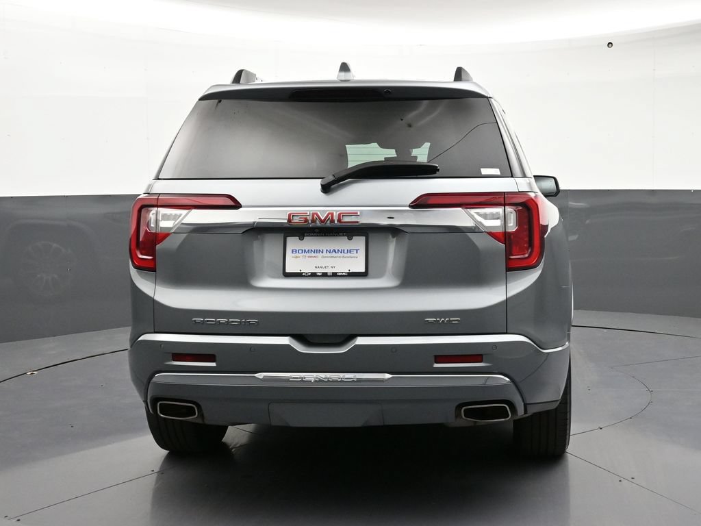 Used 2023 GMC Acadia Denali w/ Denali Technology Package AWD/4WD image 4
