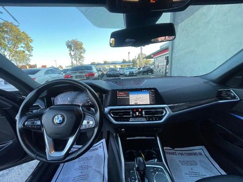 Used 2020 BMW 330i Sedan w/ Convenience Package RWD image 9