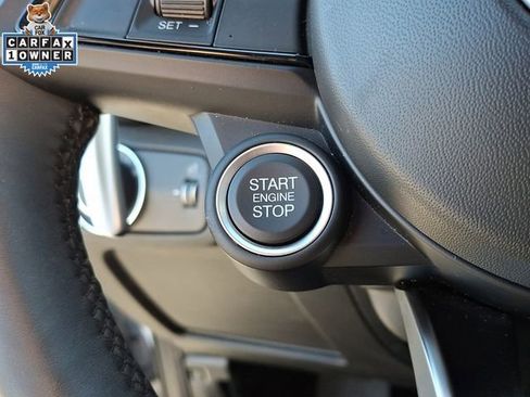 Used 2025 Alfa Romeo Giulia AWD image 26