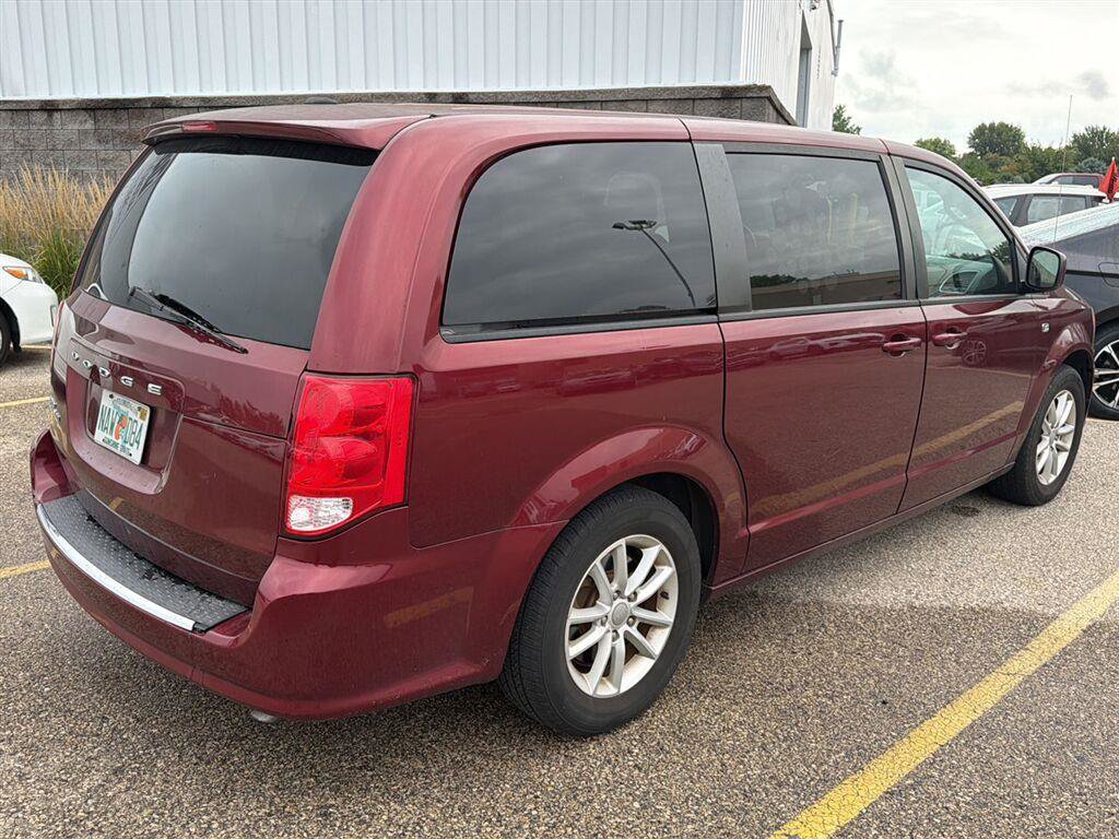 Used 2019 Dodge Grand Caravan SE FWD image 12