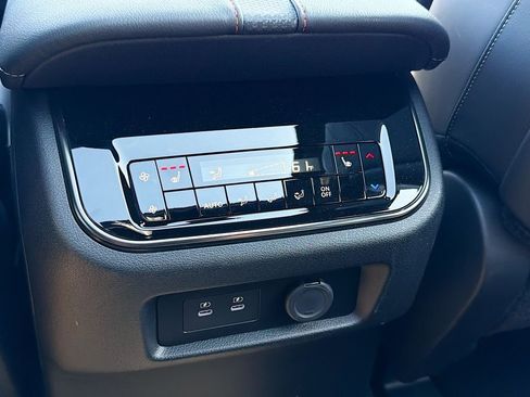 Used 2025 Nissan Armada PRO-4X w/ Pro-4X Premium Package image 33