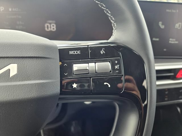 New 2026 Kia Sorento LX FWD image 17