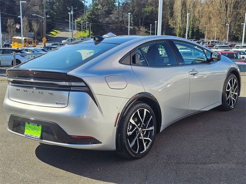 New 2026 Toyota Prius Plug-In Hybrid image 7