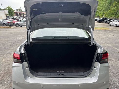 Used 2025 Nissan Versa SV FWD image 30