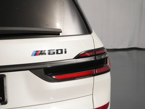 Used 2025 BMW X7 M60i image 22