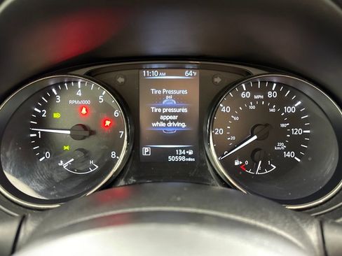 Used 2017 Nissan Rogue SL image 14