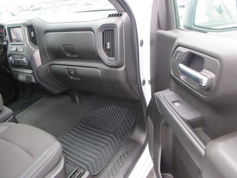 Certified 2024 Chevrolet Silverado 1500 Custom w/ Turbomax Blackout Package image 19