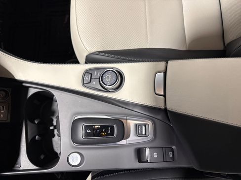 Certified 2025 INFINITI QX55 Essential image 26