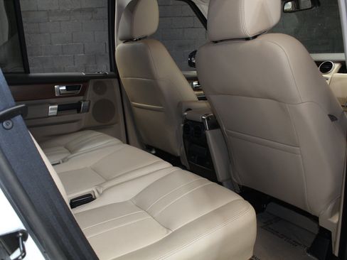 Used 2016 Land Rover LR4 HSE AWD/4WD image 43