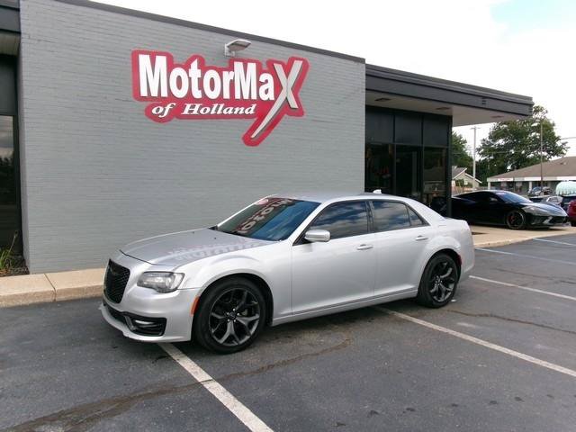 Used 2021 Chrysler 300 S RWD image 2