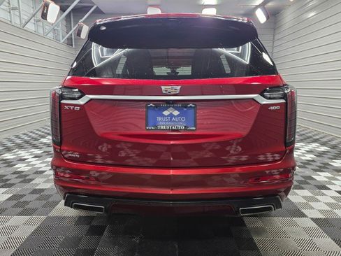 Used 2022 Cadillac XT6 Sport w/ Platinum Package AWD/4WD image 7