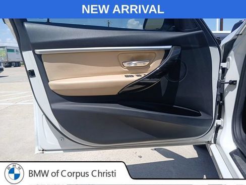 Used 2018 BMW 330i xDrive Sedan AWD/4WD image 18