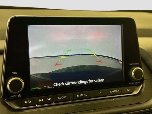 Used 2025 Nissan Rogue SV AWD/4WD image 22
