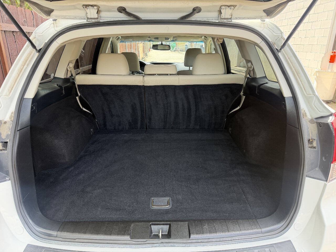 Used 2010 Subaru Outback 3.6R Limited AWD/4WD image 21