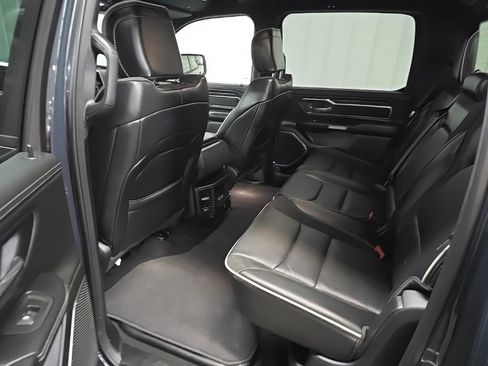 Used 2025 RAM 1500 Laramie AWD/4WD image 31