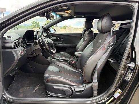 Used 2019 Hyundai Veloster 2.0 Premium FWD image 10