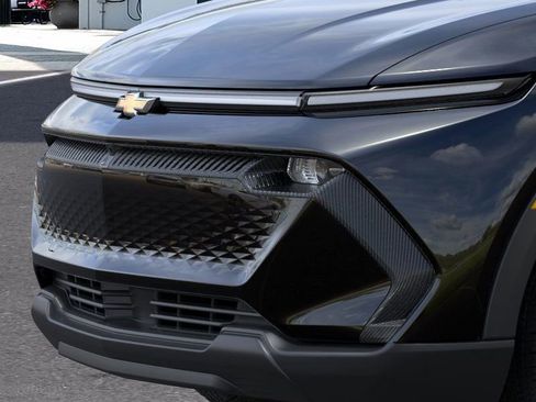 New 2026 Chevrolet Equinox EV LT image 13