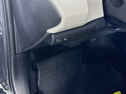 Certified 2025 Toyota Corolla LE FWD image 10