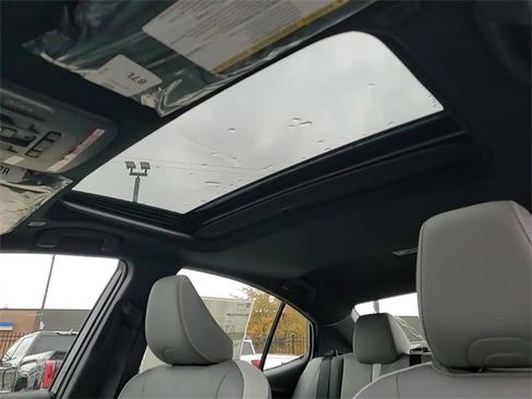 Used 2026 Toyota Camry SE image 19