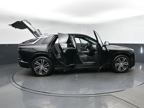 Used 2024 Cadillac Lyriq Luxury image 26