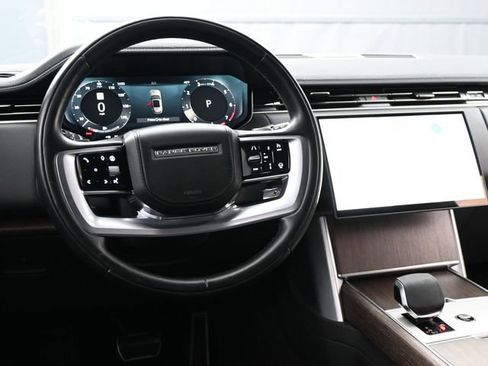 Used 2024 Land Rover Range Rover Long Wheelbase SE image 8