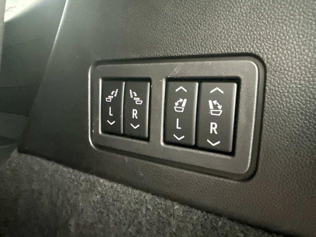 Certified 2024 Cadillac XT6 Premium Luxury AWD/4WD image 59