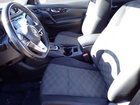 Used 2018 Nissan Rogue Sport SV w/ SV All-Weather Package image 11