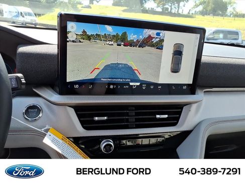 New 2025 Ford Explorer Active image 17