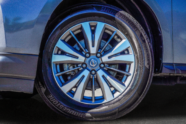 Used 2019 Nissan Pathfinder SL FWD image 36