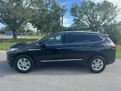 Used 2021 Buick Enclave Essence FWD image 10