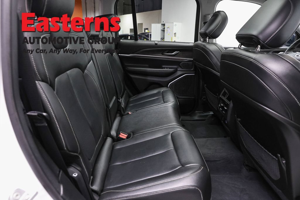 Used 2022 Jeep Grand Cherokee Limited 4xe w/ Luxury Tech Group II AWD/4WD image 27