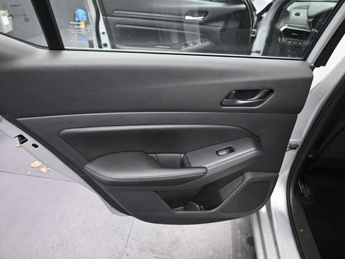 Used 2024 Nissan Altima 2.5 SV FWD image 29