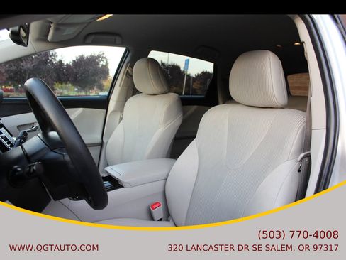 Used 2013 Toyota Venza XLE image 12