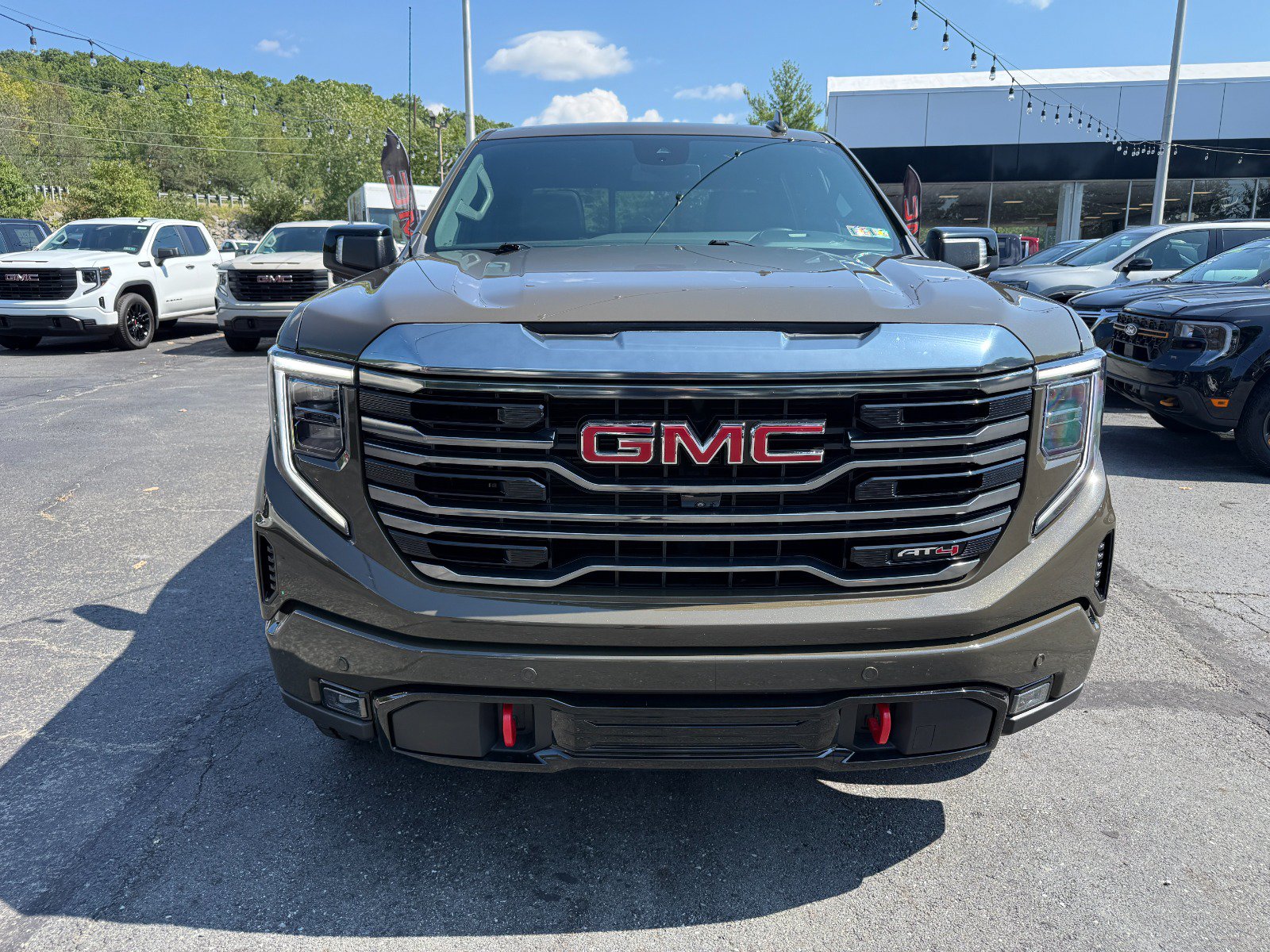 Certified 2024 GMC Sierra 1500 AT4 w/ AT4 Preferred Package AWD/4WD image 8