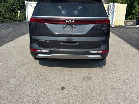 Used 2024 Kia Carnival SX FWD image 6