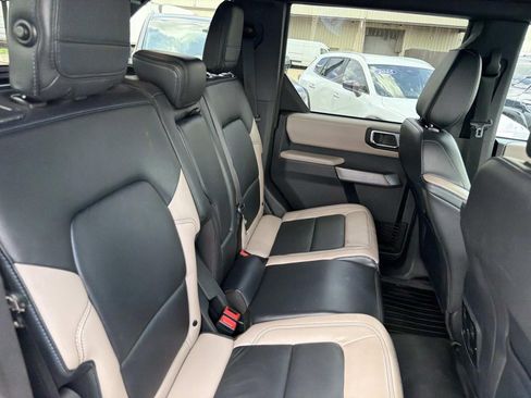 Used 2022 Ford Bronco Wildtrak AWD/4WD image 9