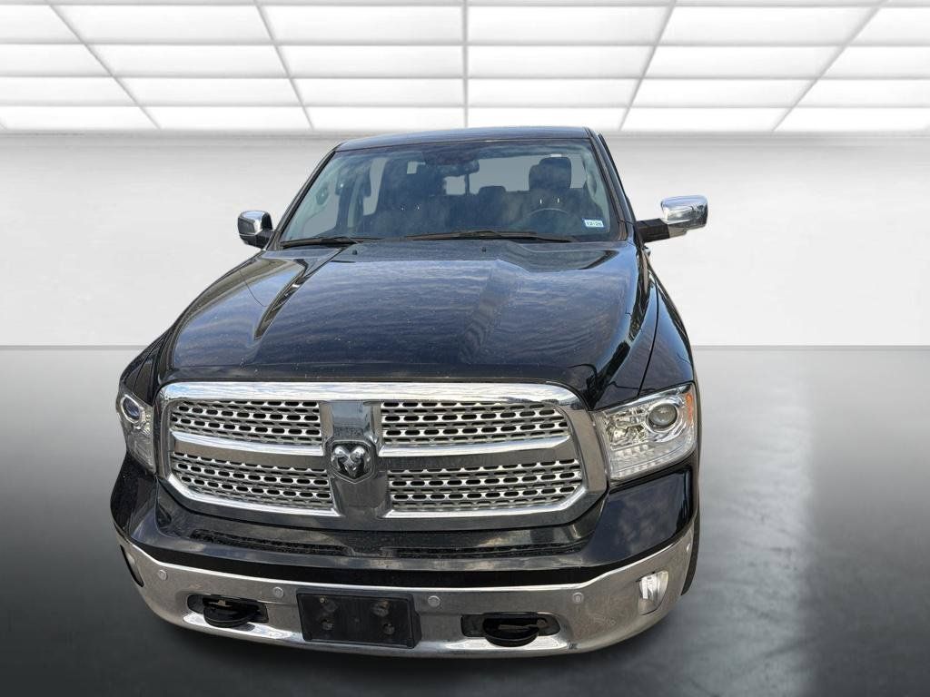 Used 2017 RAM 1500 Laramie w/ Convenience Group AWD/4WD image 6