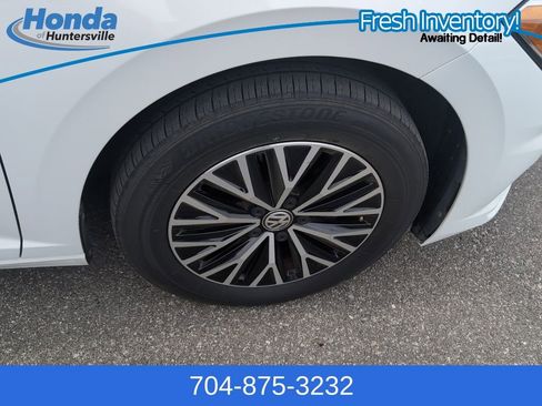 Used 2021 Volkswagen Jetta S w/ Driver Assistance Package image 9