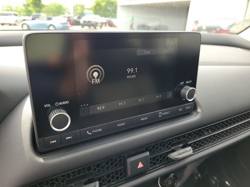 Certified 2024 Honda HR-V LX image 25