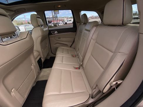 Used 2014 Jeep Grand Cherokee Overland w/ Advanced Technology Group image 23