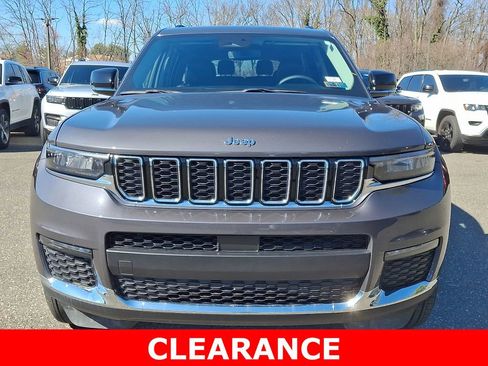 Used 2024 Jeep Grand Cherokee L Limited image 2
