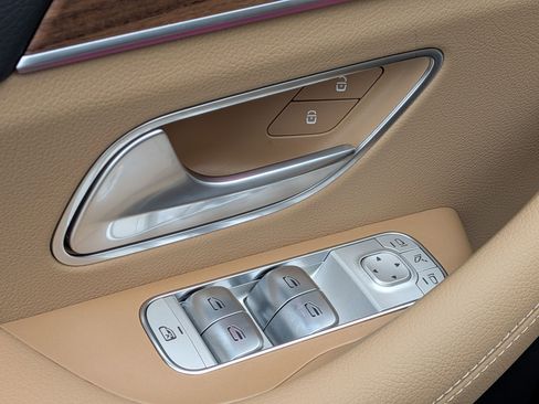 New 2026 Mercedes-Benz GLS 450 4MATIC image 16